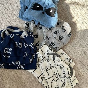 Bundle to save - great pre owned baby bundle onesies and matching hats
